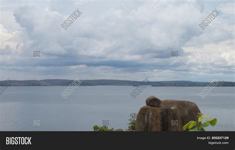 Lake Victoria Mwanza Image & Photo (Free Trial) | Bigstock