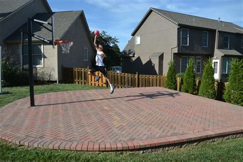 Do It Yourself Backyard Basketball Court Designs - Backyard Basketball ...