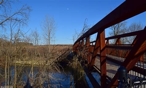 Waxing Gibbous, as seen from the north side of Baxter Bridge at ...