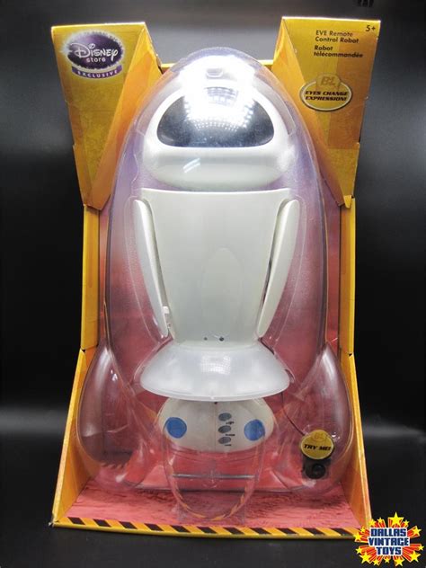 Disney Store Exclusive Wall-E Remote Control Robot EVE (1A)