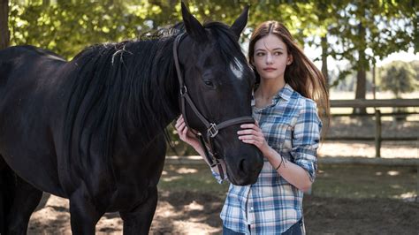 1920x1080 Resolution Mackenzie Foy Black Beauty 1080P Laptop Full HD ...