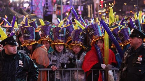 Watch: New Year celebrations at Times Square in New York… and the ball drops - TrendRadars