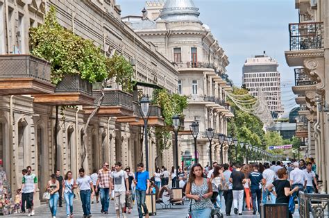 Baku "invaded" by tourists from around world: Association