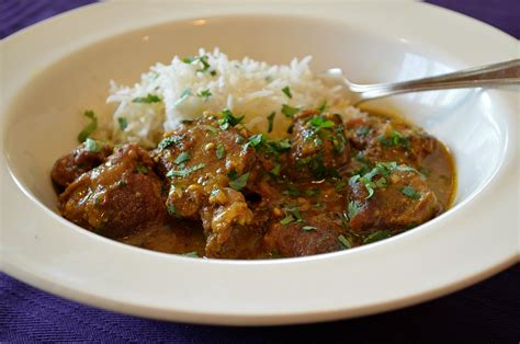 Easy Lamb Vindaloo — Three Many Cooks