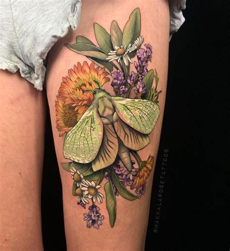 Puriri Moth & Flowers | Best Tattoo Ideas For Men & Women