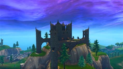 Fortnite Fortbyte 50 Location: Night Time Inside Mountain Top Castle