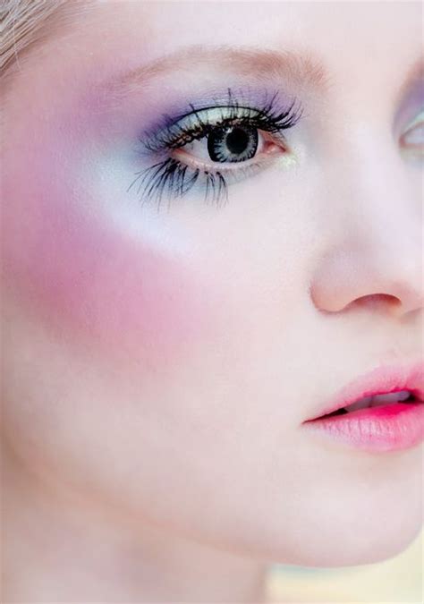 How To Apply a Fairy Makeup Look - Pretty Designs