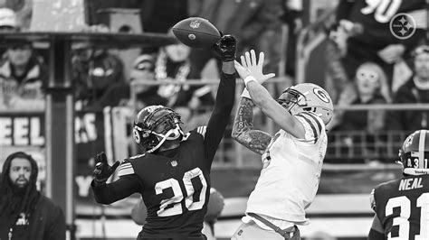 PHOTOS: Monochrome moments - Week 10 vs Packers