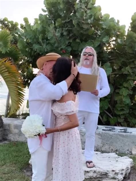 Bruce Willis’ wife Emma Heming shares unseen video of vow renewal | news.com.au — Australia’s ...