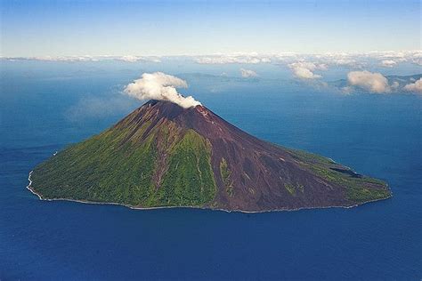 Lopevi volcano seen from the air | Volcano, Vanuatu, Island nations