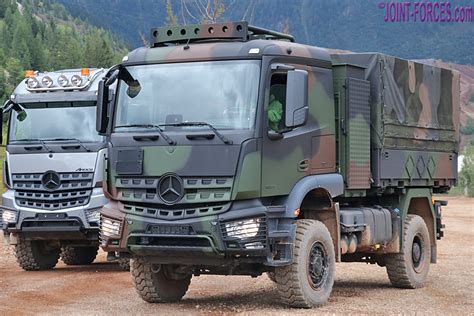 Monthly Military Mercedesbenz Unimog