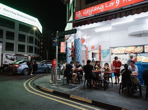 In Singapore, Strolling Geylang Road For Food and Flavor - The New York ...