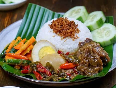 Resep Nasi Campur Sederhana Khas Solo, Cara Membuatnya Mudah! - Indozone Food