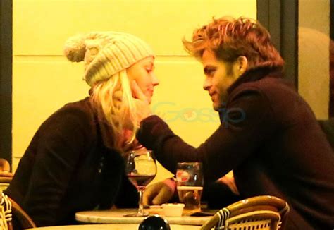 Chris Pine kisses girlfriend Iris Bjork Johannesdottir in Paris|Lainey ...