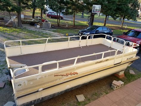 Used 20 FT Pontoon Boats For Sale - ZeBoats