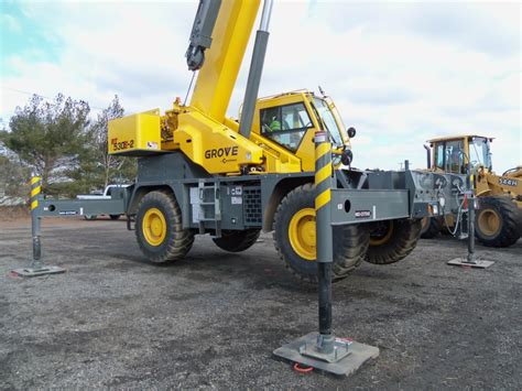 The Versatile Rough Terrain Mobile Crane | DICA USA