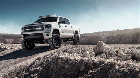 Toyota Tundra 2019 Off-roading 4K 8K Wallpaper | HD Car Wallpapers | ID #11950