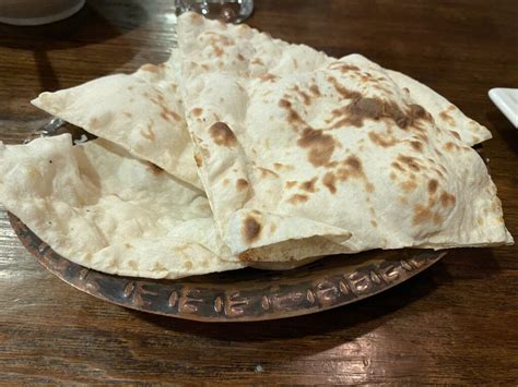 Tandoori Roti vs Naan: Spot the Main Dissimilarities - Urban Tandoor