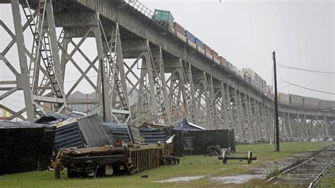 Louisiana Train Cars Tumble Off Track Due to Strong Winds - ABC News