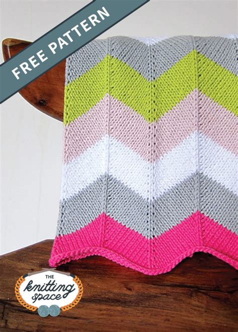 Knitted Chevron Baby Blanket [FREE Knitting Pattern]