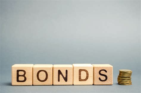 Best Bond Funds For Retirement - Top 5 Low Risk High Yield Investments