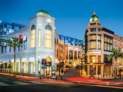 Rodeo Drive in Beverly Hills: Your Must-See Guide