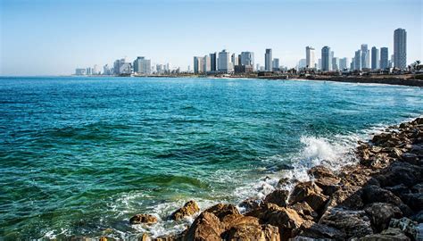 Discover the modern city of Tel Aviv