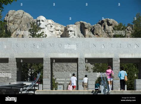 VISITOR CENTER MOUNT RUSHMORE NATIONAL MONUMENT (©GUTZON & LINCOLN BORGLUM 1941) BLACK HILLS ...