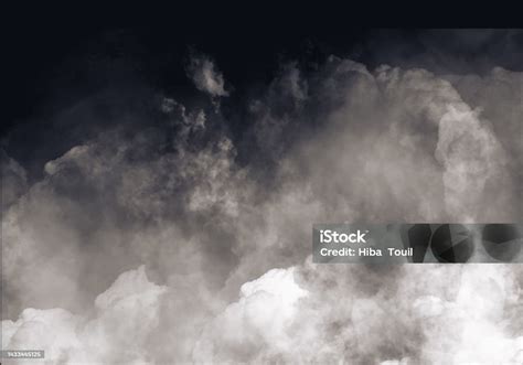 Dry Ice Evaporation Fog Stock Photo - Download Image Now - Black ...