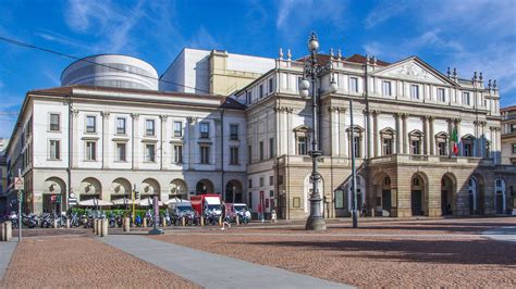 Milan's Duomo Cathedral & La Scala Theatre Tour