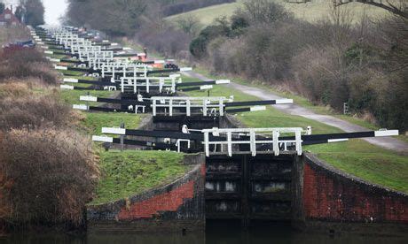 √ Devizes Canal Locks