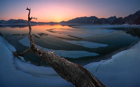 Winter of the yalu river by shanyewuyu | Natural landmarks, Landscape ...