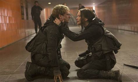 Romantic Moment of the Week: Peeta and Katniss