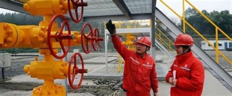 China Oil Consumption Seen Peaking In 5 Years | OilPrice.com