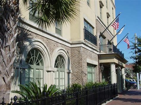 Hampton Inn & Suites Savannah Historic District | Explore Georgia