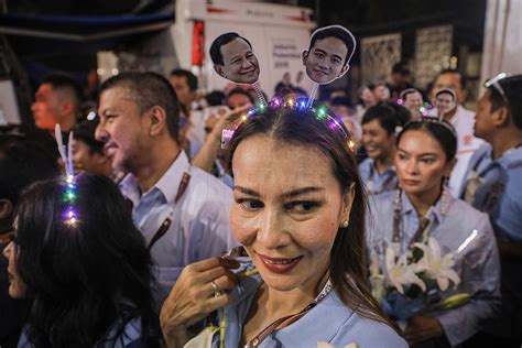 The enthusiasm of Prabowo-Gibran supporters at ballot number drawing - OBSERVER - the latest ...