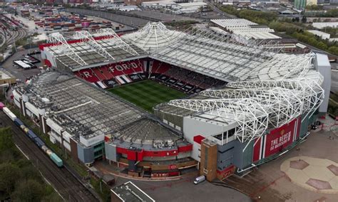 Manchester United consider demolishing Old Trafford as part of upgrade plans, say reports ...