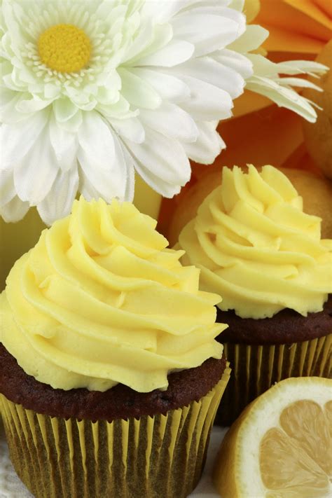 The Best Lemon Whipped Cream Frosting - Two Sisters