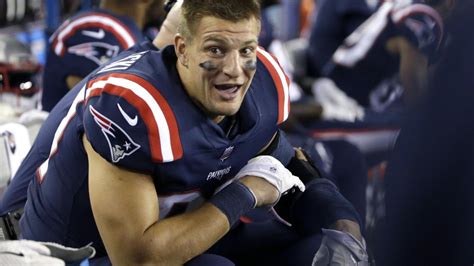 Ex-Wildcat Rob Gronkowski announces retirement from NFL