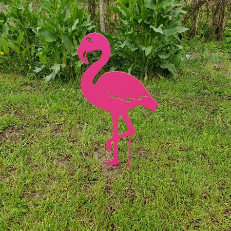 Pink Flamingo Steel Garden Decor – 360-STEEL