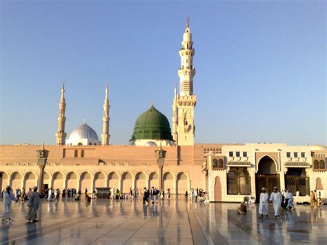 Gambar Masjid Nabawi Madinah : Masjid Nabawi Madinah | Gambar, Pemandangan, Eropa : 46 wallpaper ...