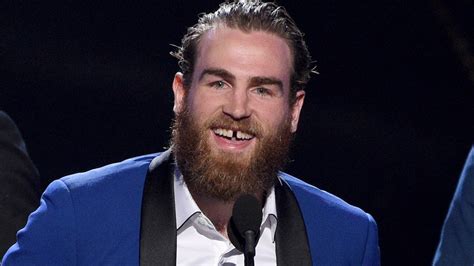 St. Louis Blues' Ryan O’Reilly stuns ESPYs crowd by removing front ...