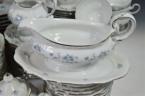 Set of German Johann Haviland "Blue Garland" China Dinnerware | EBTH