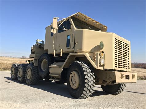 Oshkosh M1070 8x8 HET Military Heavy Haul Tractor Truck. - Midwest ...