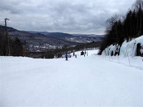 Ski resort Stoneham Mountain Resort - Skiing Stoneham Mountain Resort