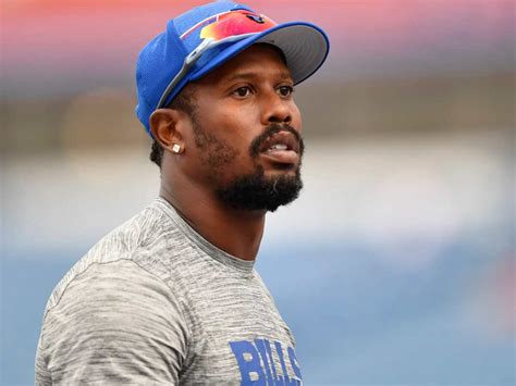 Arrest warrant issued against Bills' Von Miller on accusations of ...