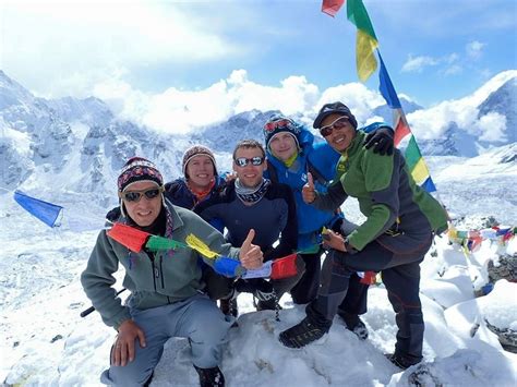 Sherpa guides, sherpa guide for everest trek, hire sherpa