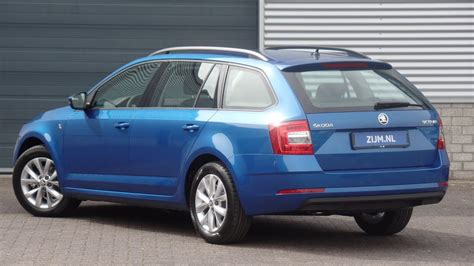 Skoda Octavia 2020 Race Blue