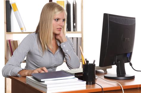 Maintain a Good Posture Working in the Office | Health - Geniusbeauty