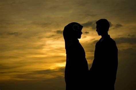 Gambar Siluet Romantis